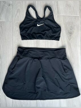 Nike Dri-FIT Bliss Mid-Rise Training Skort